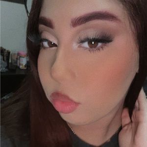 Meet your Posher, Nina